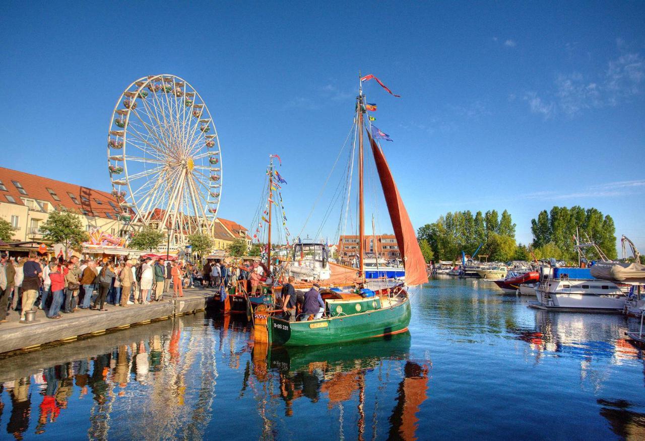 Ferienwohnungen Im Altstadtkern Von Waren  Exterior photo